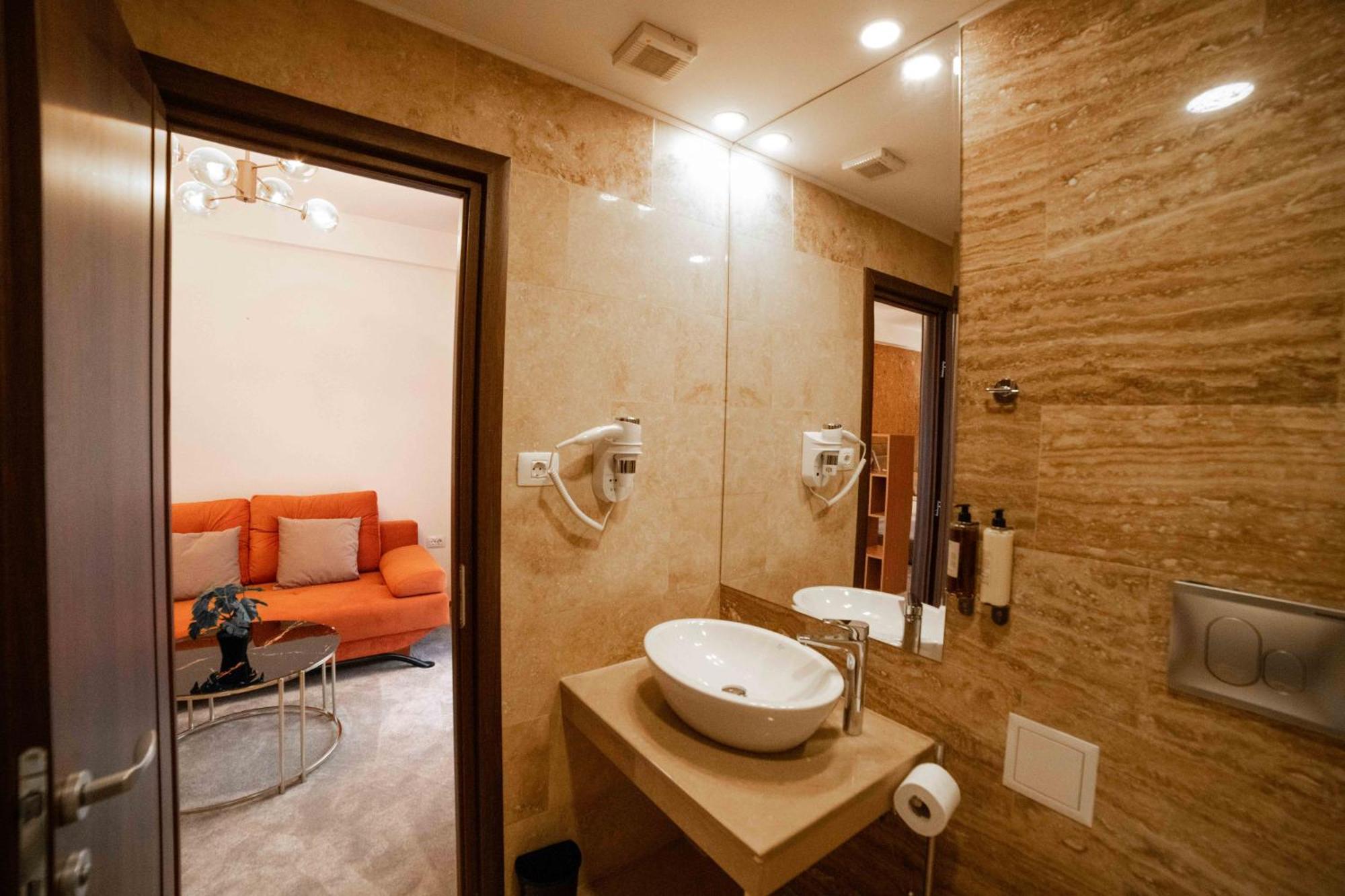 Aparthotel Bucharest Airport Accomodation Otopeni Exterior foto