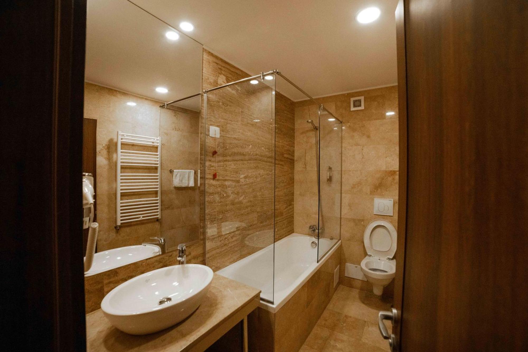 Aparthotel Bucharest Airport Accomodation Otopeni Exterior foto