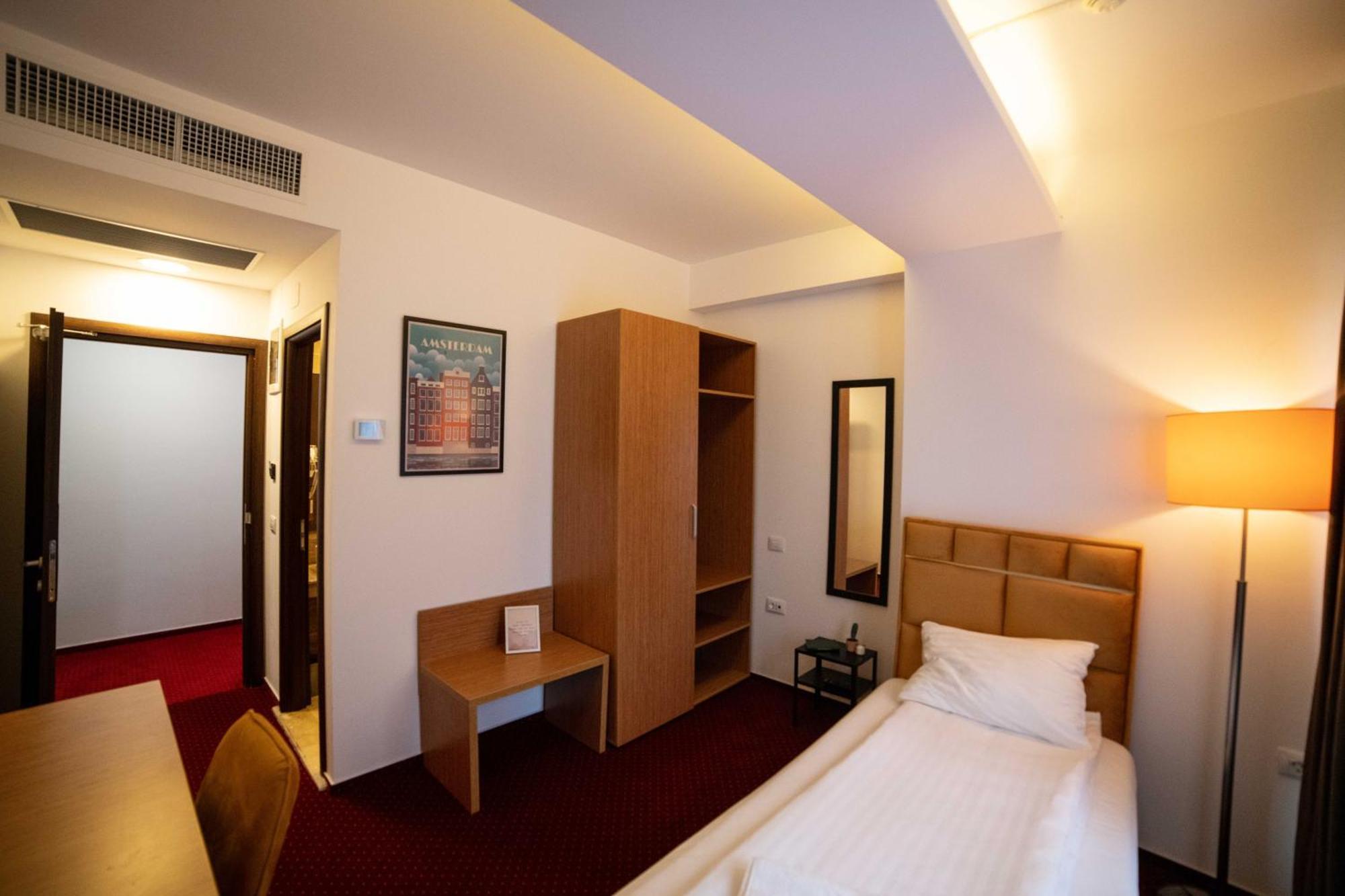 Aparthotel Bucharest Airport Accomodation Otopeni Exterior foto