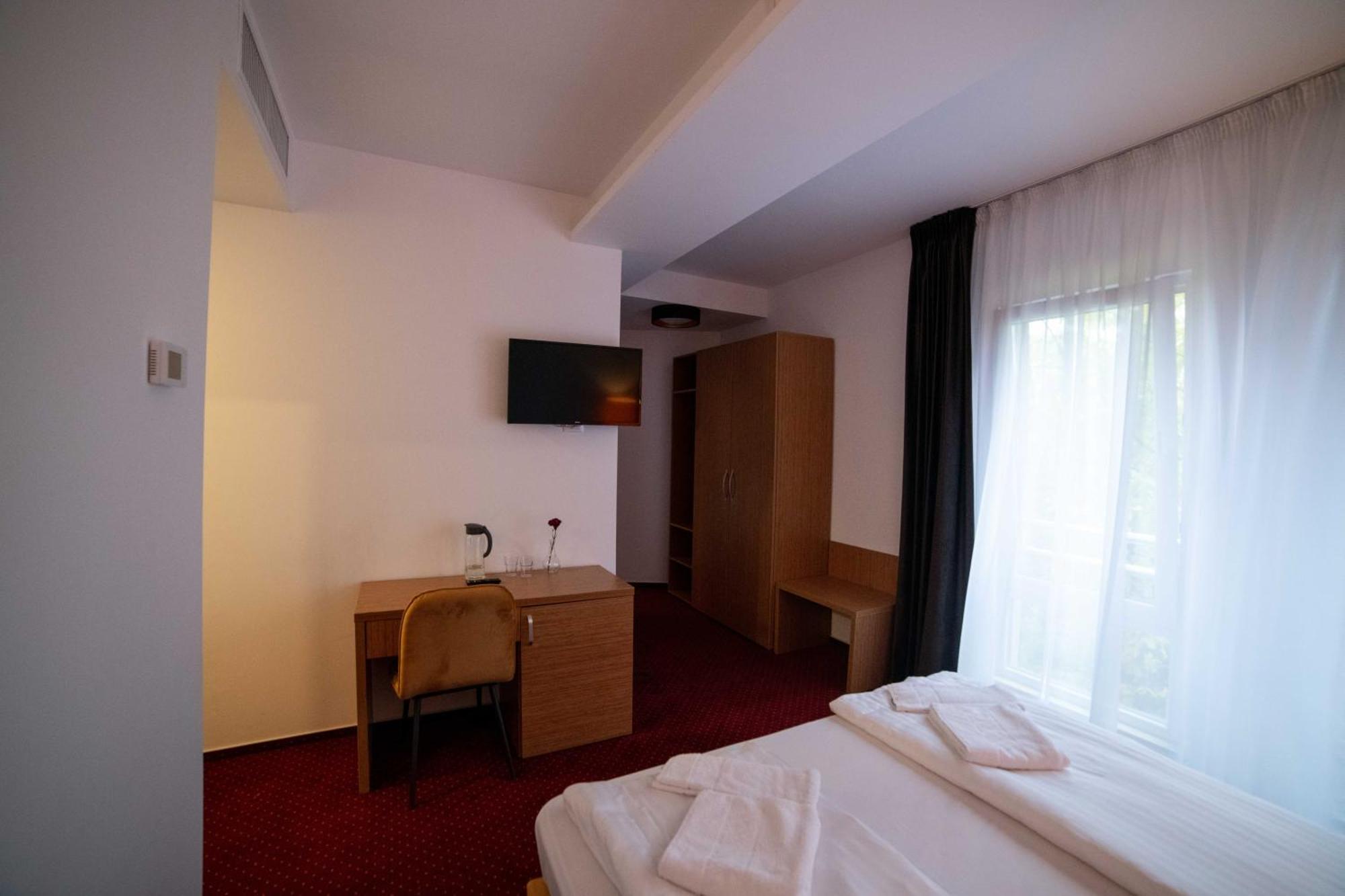 Aparthotel Bucharest Airport Accomodation Otopeni Exterior foto