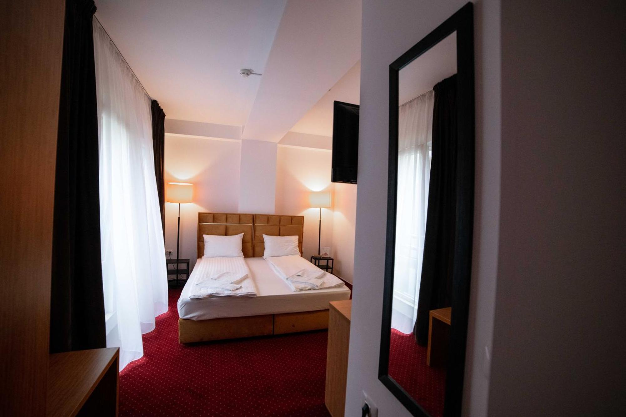 Aparthotel Bucharest Airport Accomodation Otopeni Exterior foto
